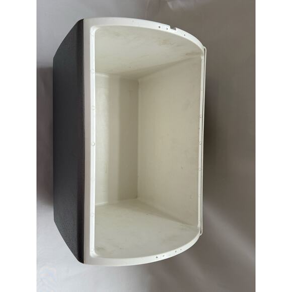 Playmate By Igloo Elite Grey White Flip Top Cooler - Picture 2 of 4